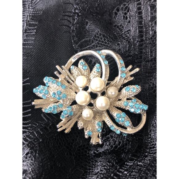 Vintage Blue Rhinestone and Pearl Brooch Bouquet Pin - Picture 1 of 8
